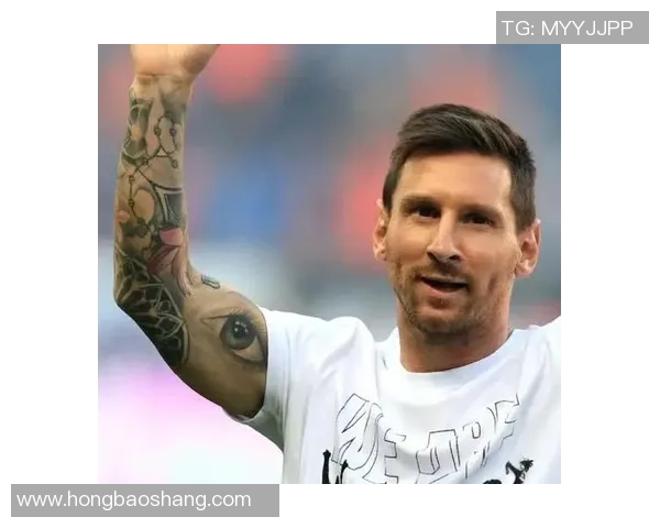 足球明星的笑容背后隐藏的故事与情感分享